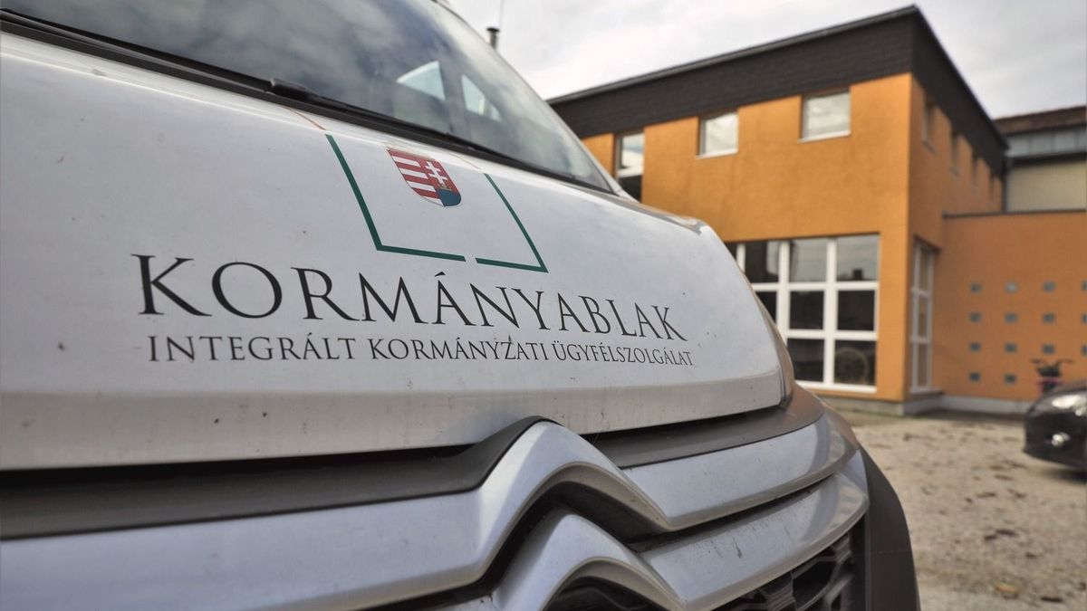 kormányablak, busz, ügyintézés