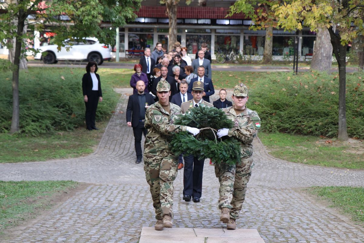 csongrádi hősi halottak, megemlékezés, Csongrád