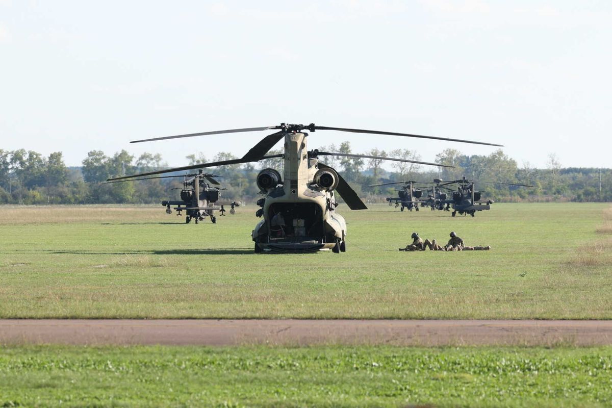 katonai helikopter, szegedi repülőtér, harci helikopterek