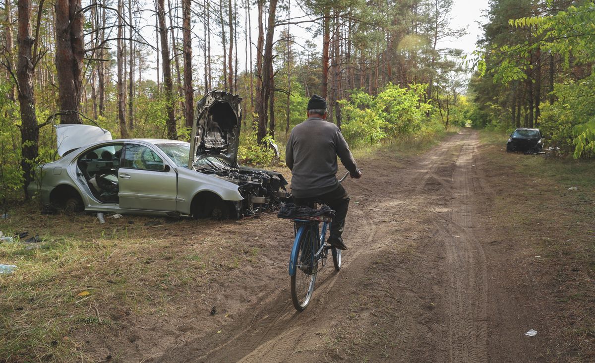 Roncsautó, határ