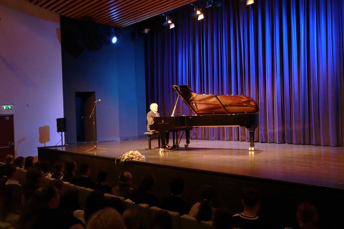 Hegedűs Endre, zongoraművész, koncert, gyerek, Hódmezővásárhely