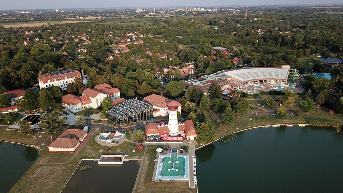 népszerű gyógyfürdő, Benkő Ferenc