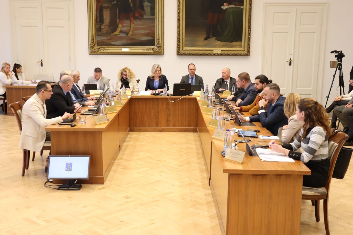 makói költségvetés, Makó, testület
