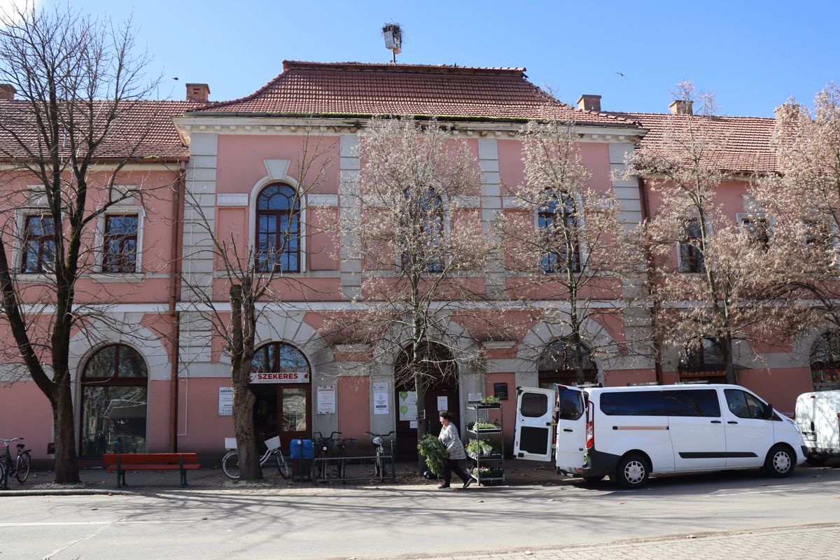 pályázat, pénz