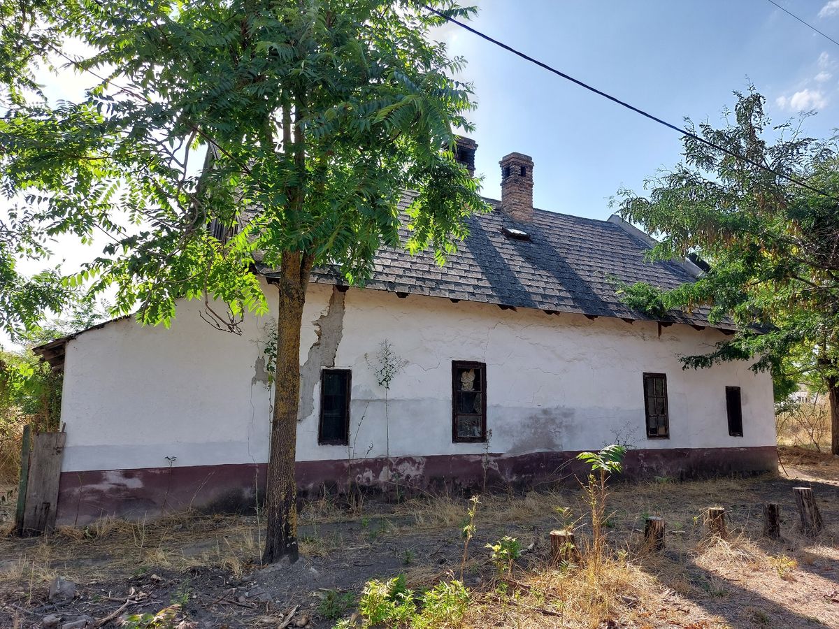 Urbex felfedezés: régi kincsek között kutattak Csongrád vármegyében.