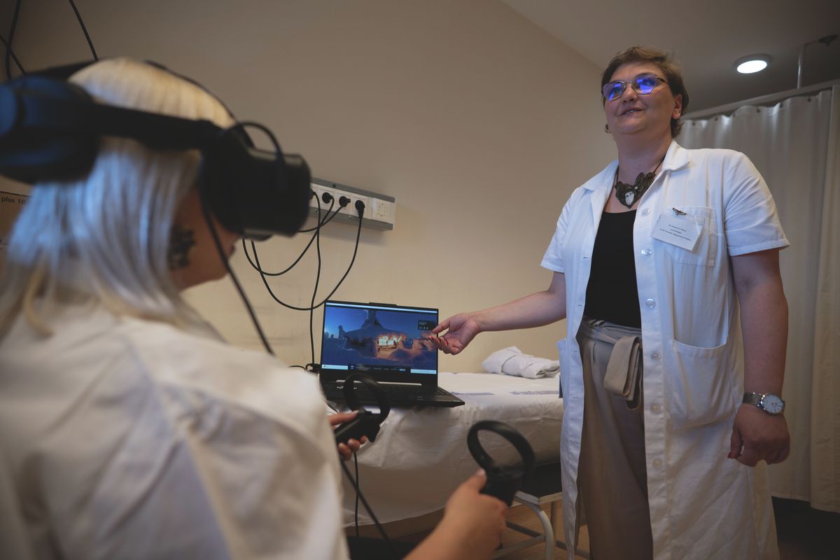 virtuális, VR, neurológiai klinika, Szeged