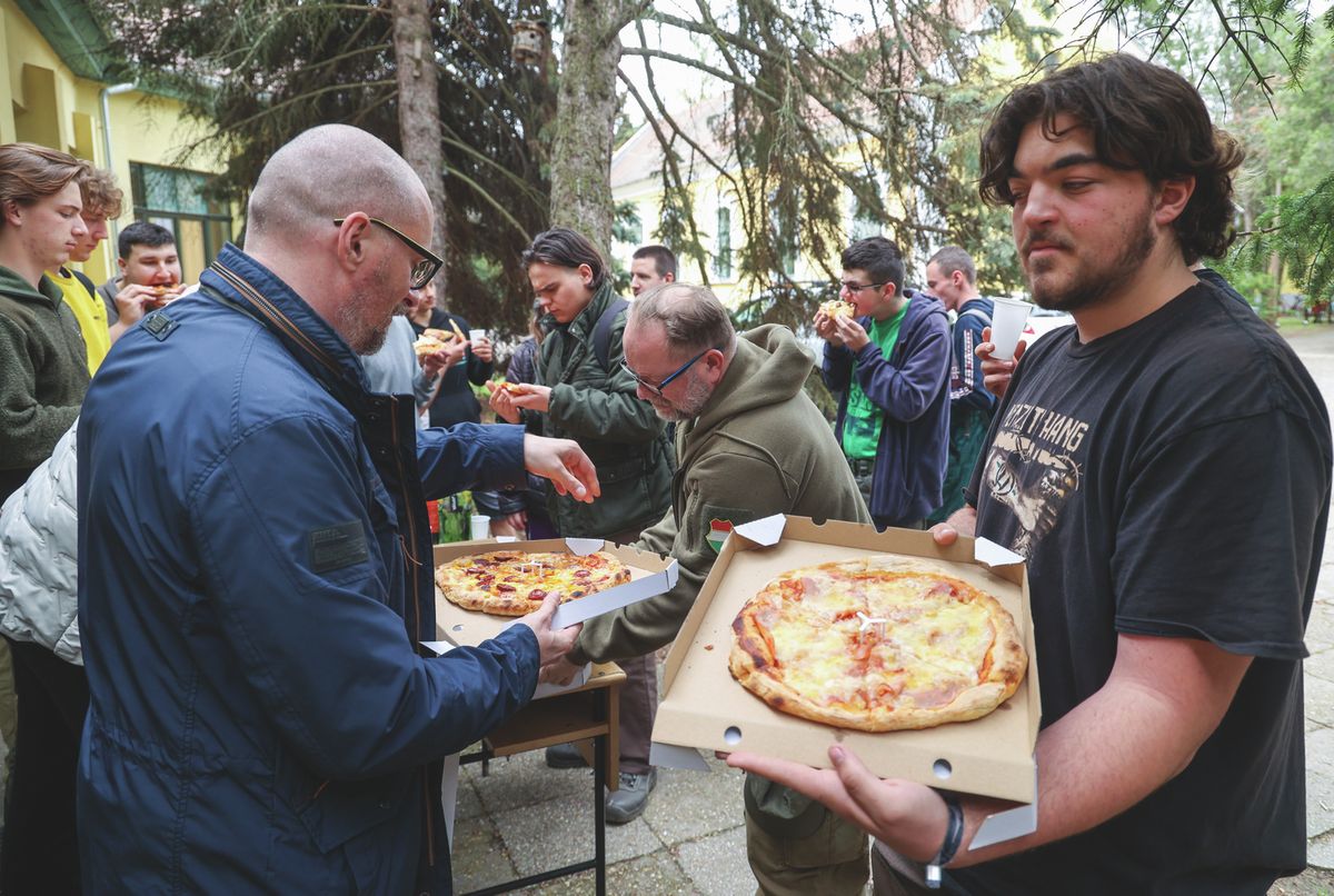év embere, pizza, bedő, Bánhidy Zoltán