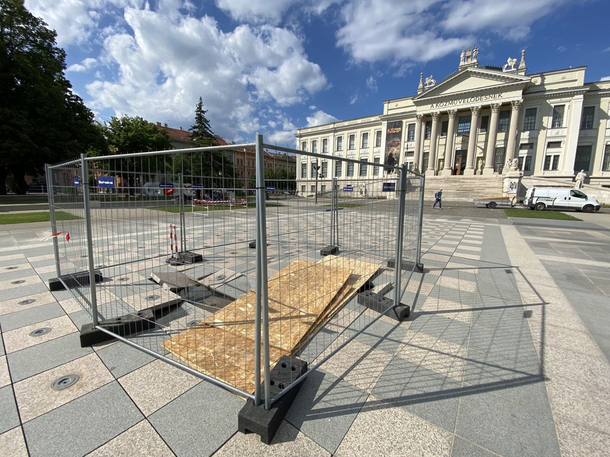 szökőkút