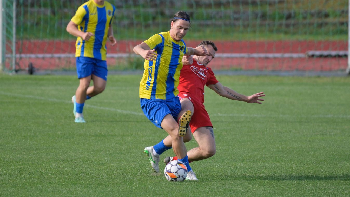 Lesgólok és kapufák is színesítették a HFC–SZVSE rangadót az NB III.-ban – galériával