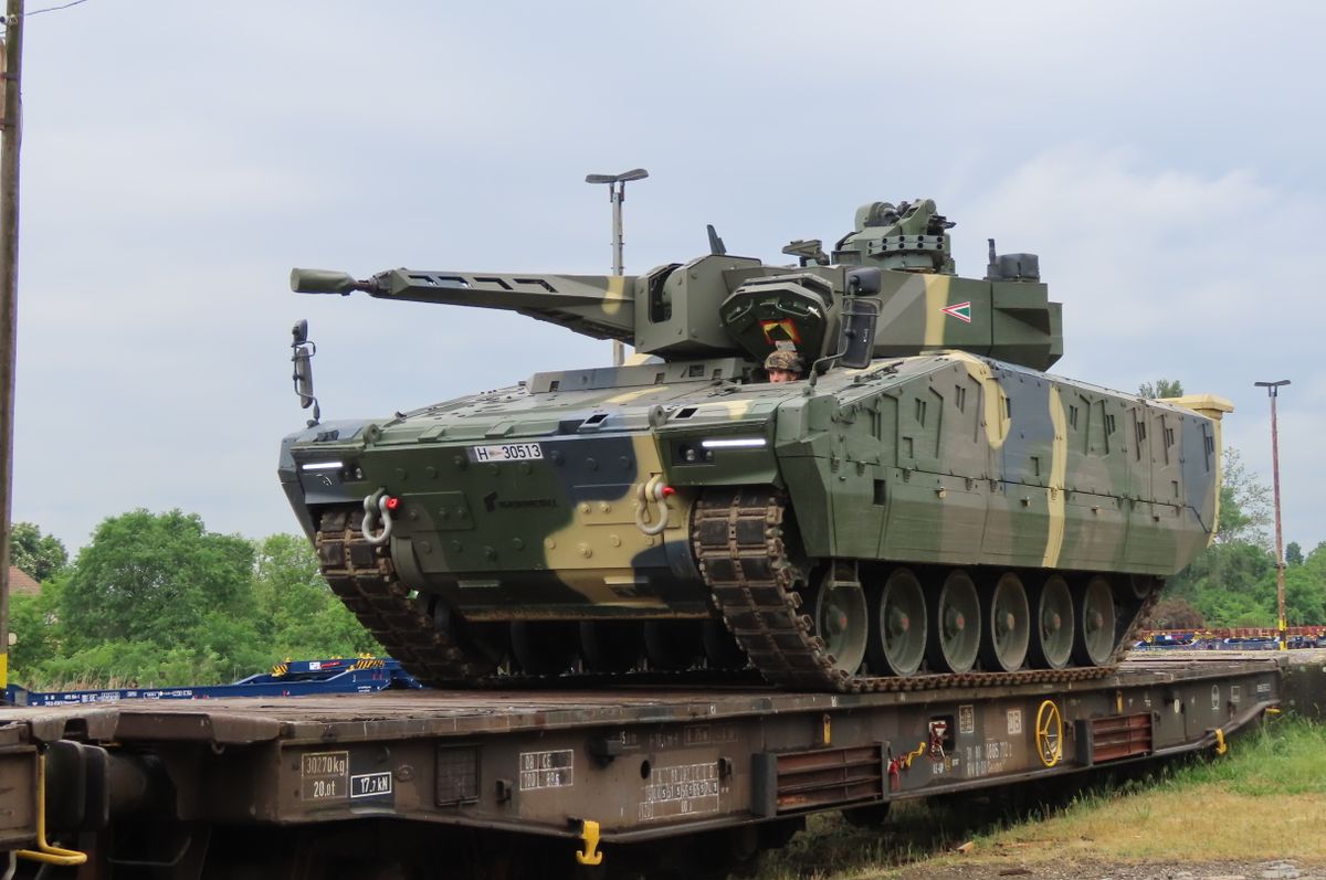 Lynx, katonák, kiképzés, vasút, harcjárművek