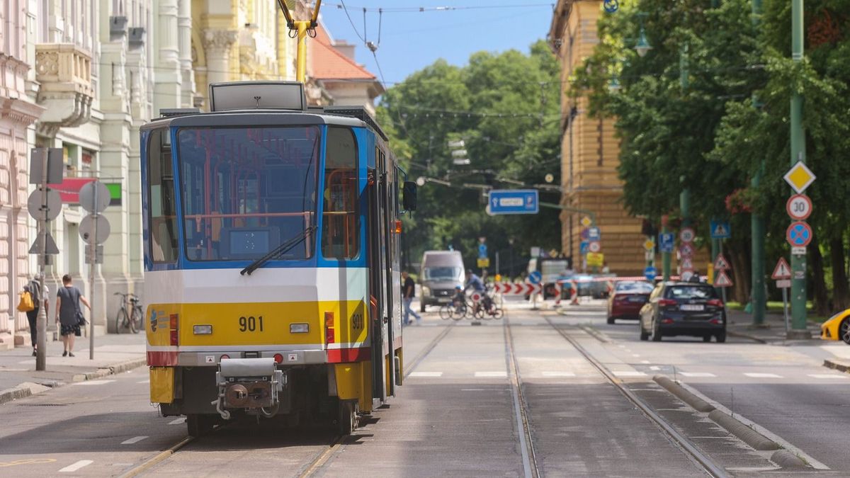 Elszabadultak az indulatok a kettes villamoson: megdöbbentő látvány fogadta az arra járókat