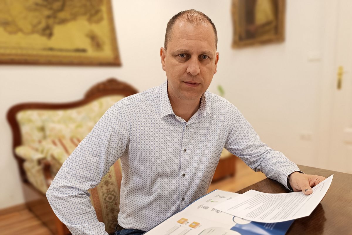 tű nélküli oltás, Czirbus Gábor, alpolgármester
