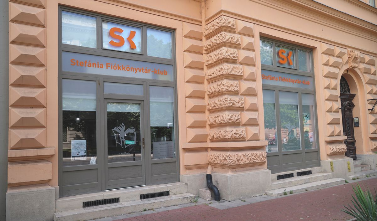 könyvtár