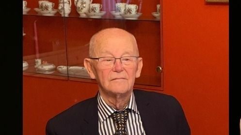 Csernay László