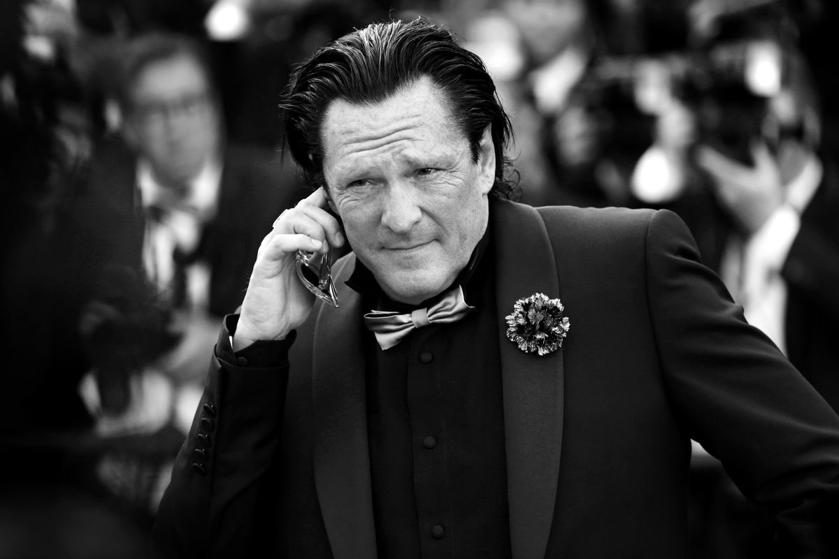 Michael Madsen csizmában és rágóval érkezett a Magic Boys forgatására Szegedre – paprikapálinkát kapott, a lányokat pedig mosolyogva dicsérte.
