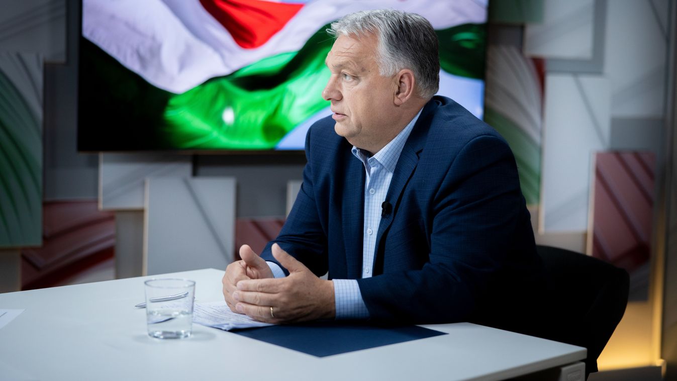 Indul a Harcosok Órája, holnap reggel Orbán Viktor lesz a meglepetésvendég