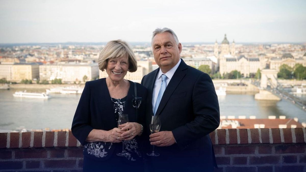 Orbán Viktor is felköszöntötte a 80. éves Kudlik Júliát