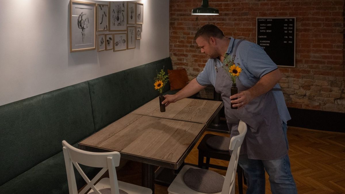 Dining Guide 2025