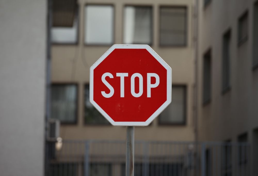 STOP tábla
