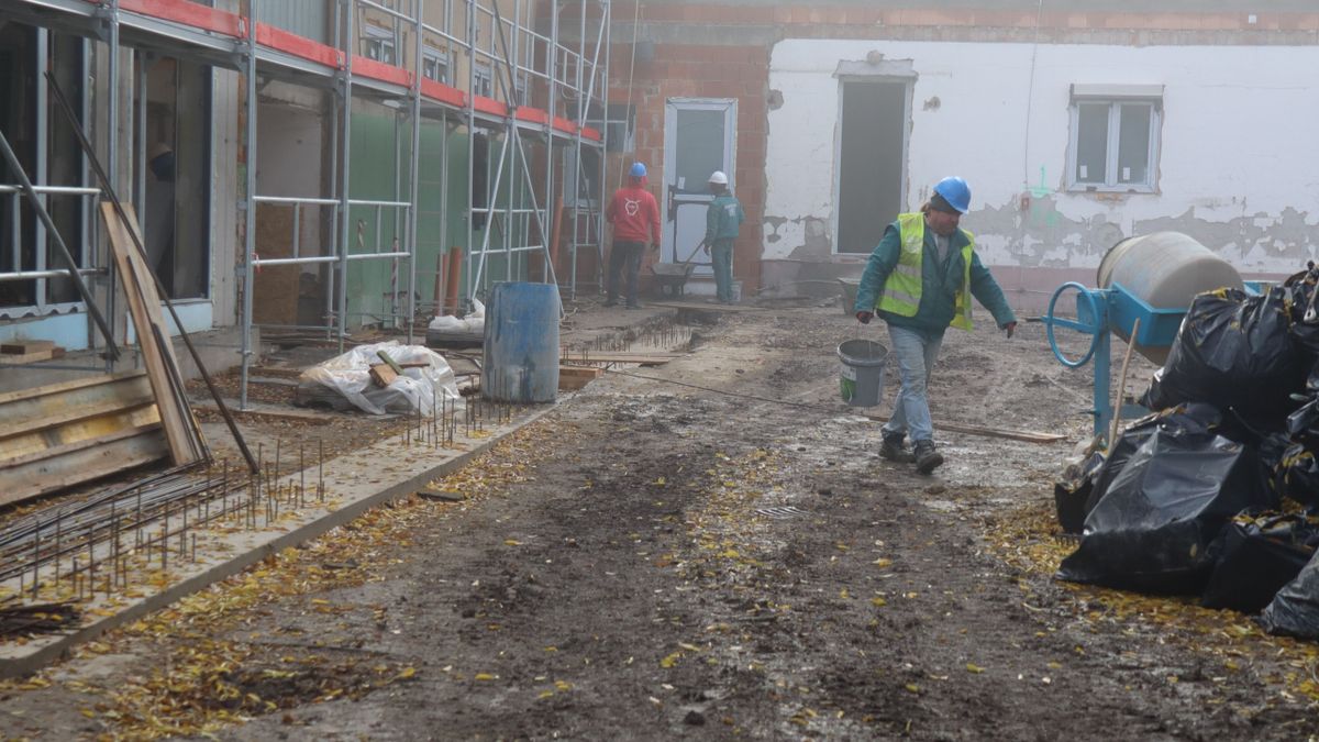 Régi falak közt születik újjá a jövő: videón mutatjuk, hogyan készül a 2 milliárdos szakképző központ