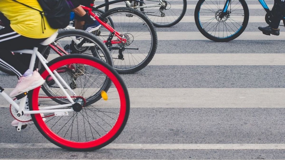 Biciklitámaszok borzolják a kedélyeket Szegeden, a bringások szerint életveszélyes a megoldás