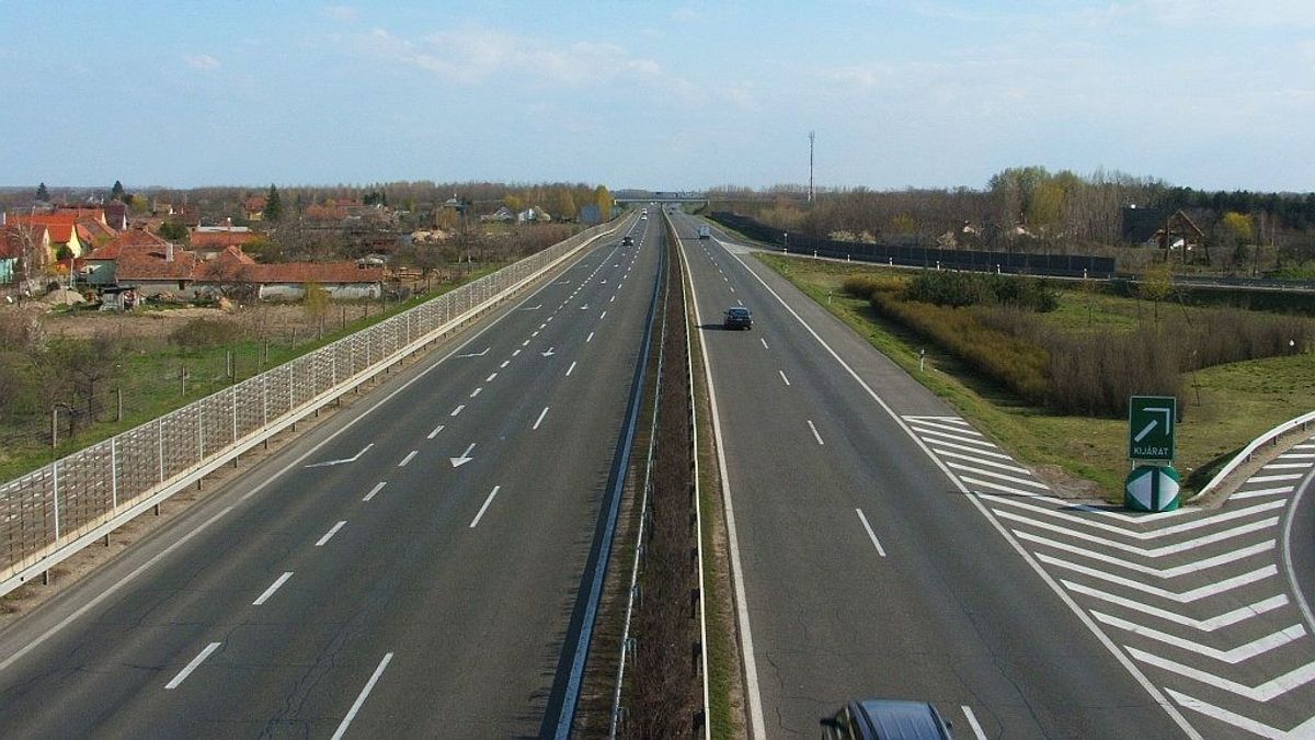 Megint változik az M5-ös forgalma, ezúttal év végéig számíthatunk a korlátozásra