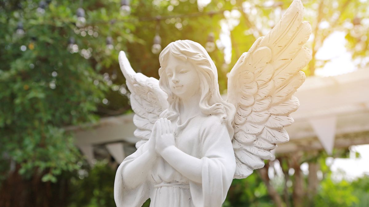 Karácsonyi angyalhoroszkóp: fedezd fel az égiek titkos ajándékát