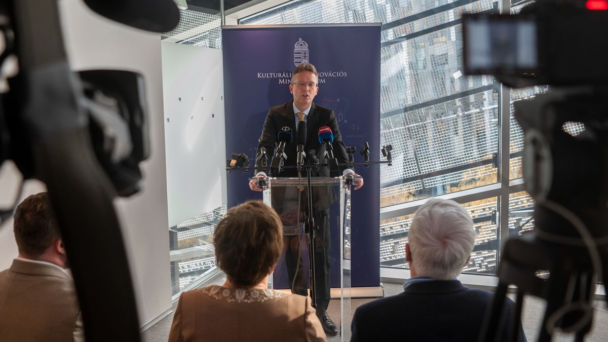 Hankó Balázs: a Tisza Párt a magyar egyetemek helyett az Európai Bizottság oldalán áll