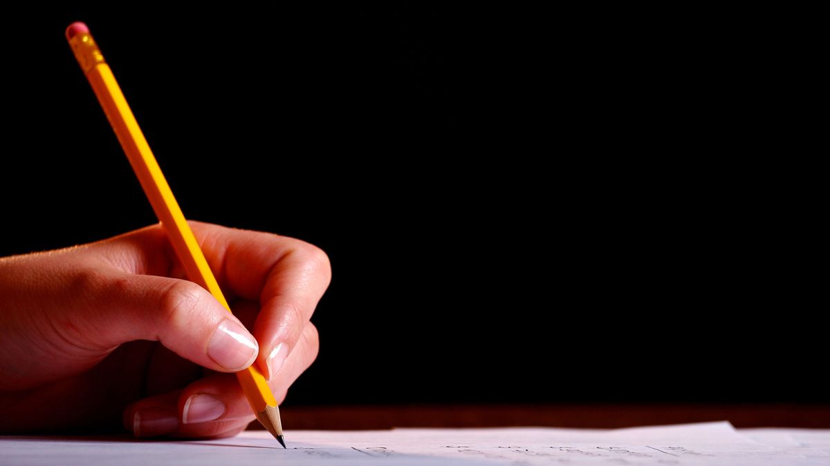 Irodalmi pályázat: középiskolások verseit, prózáit várják szerte a Kárpát-medencéből