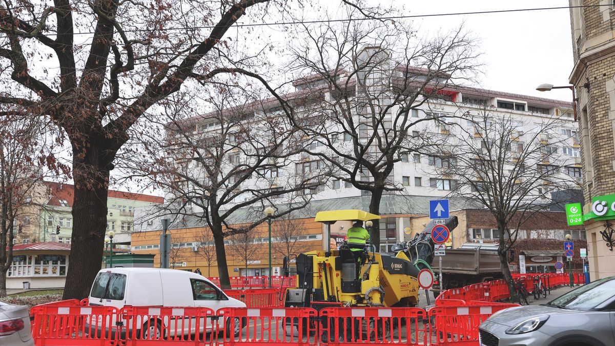 Próbatétel előtt Szeged közlekedése – lezárták az egyik legforgalmasabb környéket