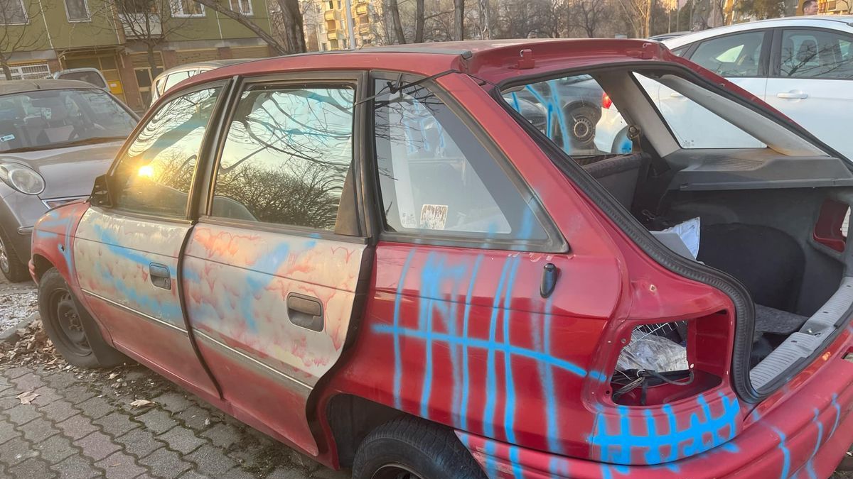 Súlyos következményekkel járhat a roncsautók közterületi tárolása