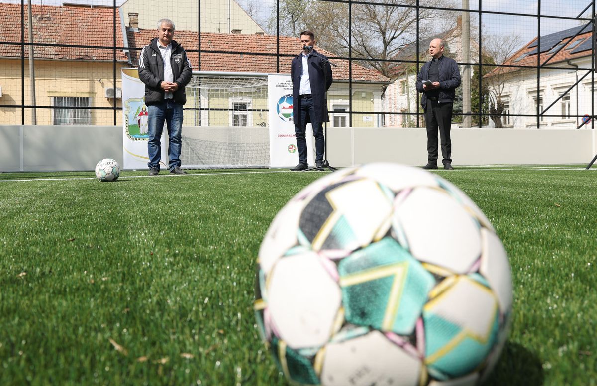 Szent Miklós Plébánia