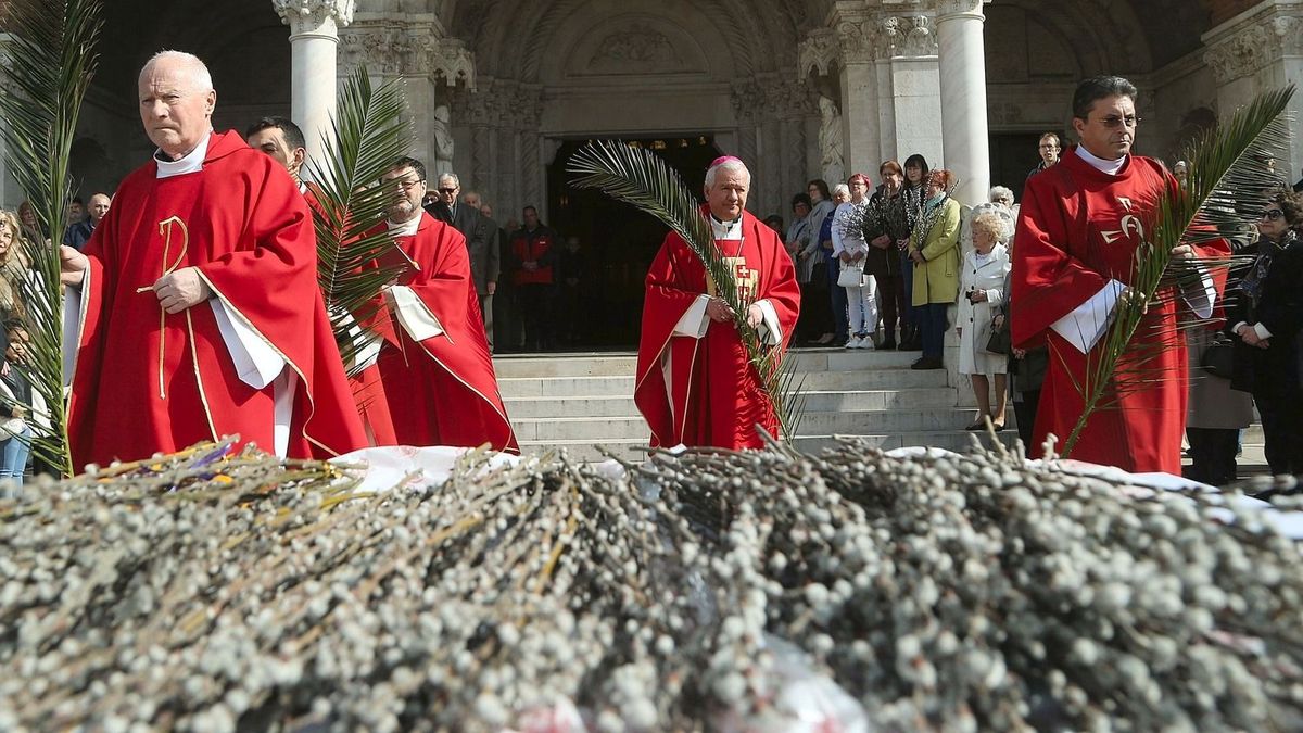 Templomban ilyet ritkán látni: szokatlan passióval kezdődik a nagyhét Szegeden