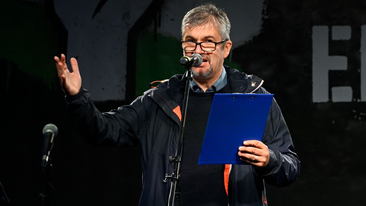 Hadházy már készül a Tisza vereségére, a lázadástól sem riadna vissza