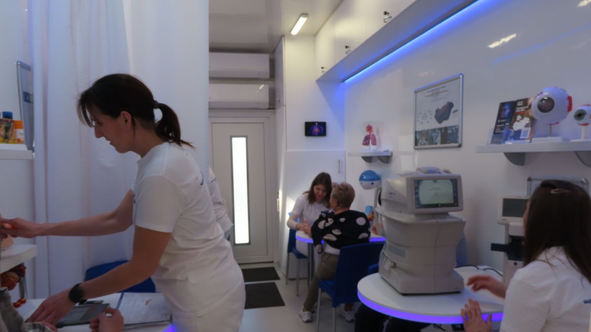 Szűrőbusz érkezik ingyenes vizsgálatokkal, bárki igénybe veheti