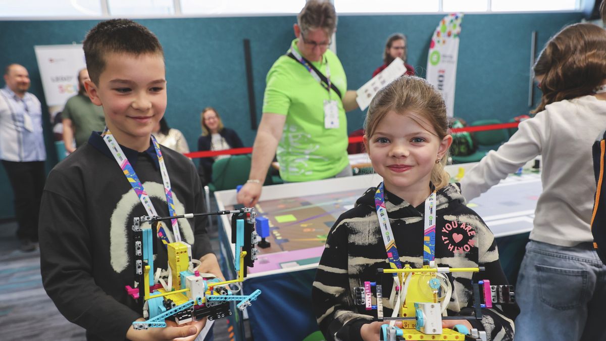 Minden eddiginél több diák épített robotot Szegeden, de csak a legjobbak jutottak tovább