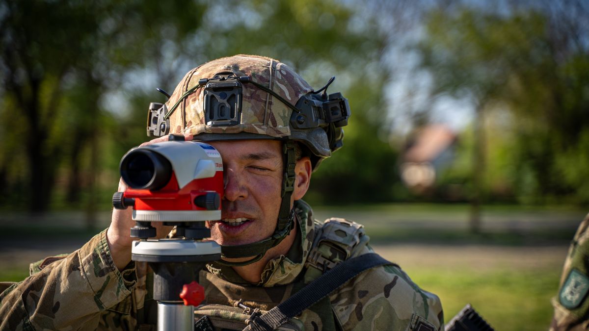 Komoly szakmai mérföldkő: nyolc hét felkészülés után sikeres vizsgával zárult a katonai képzés