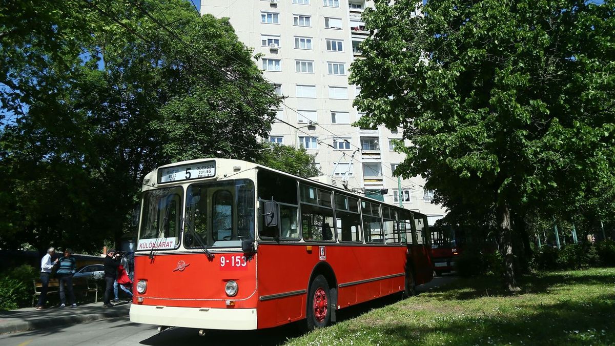Nosztalgiába öltözik Szeged: különleges trolibuszjáratokkal ünneplik a 47 éves hálózatot