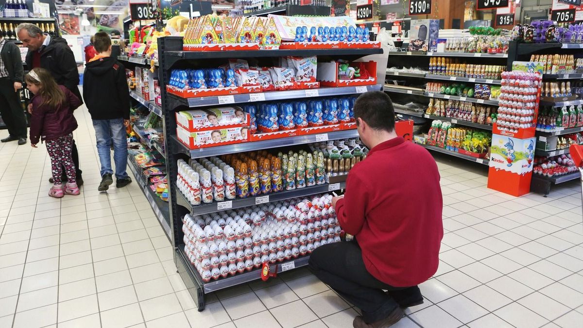 Húsvéti leárazás indult, de a boltzárak miatt mindenki egyszerre rohamozza meg az üzleteket