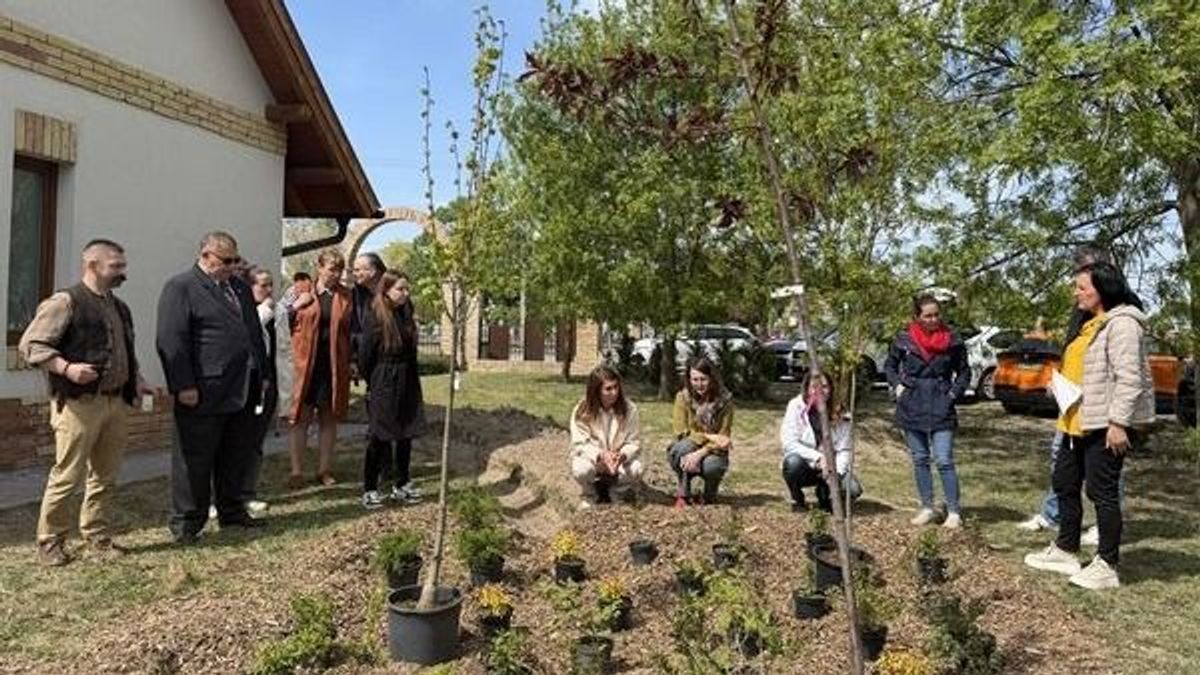 Egyre nagyobb érték a víz: újabb esőkerttel mutatnak utat ezen a vármegyei településen