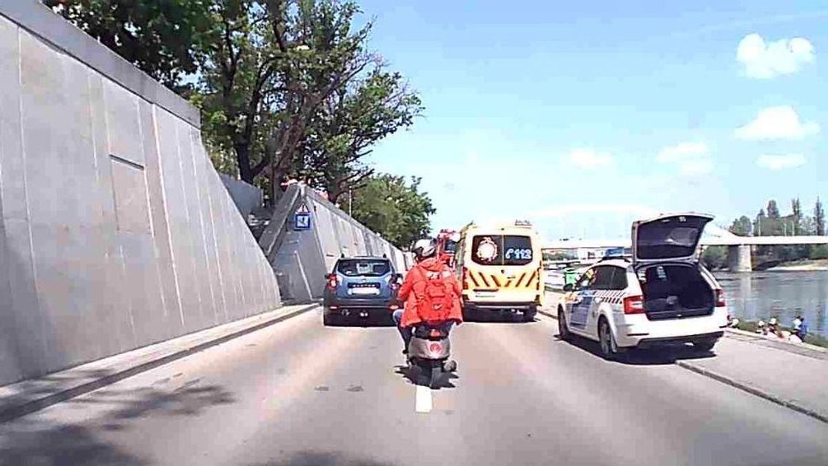 Újraélesztés miatt lassult le a forgalom a szegedi rakparton