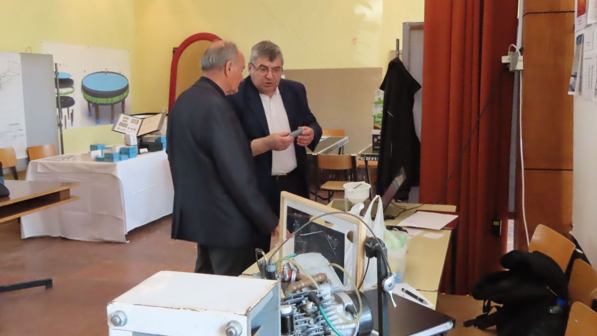 Már a vízben jelzi a bajt: különleges találmányt mutattak be a török diákok Hódmezővásárhelyen