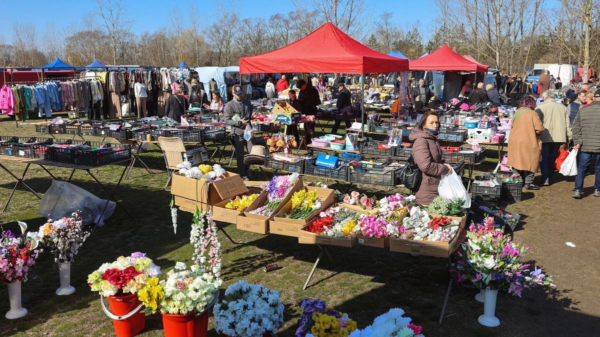 Ünnep ide vagy oda: nem marad el a pénteki piac és a húsvétvasárnapi vásár