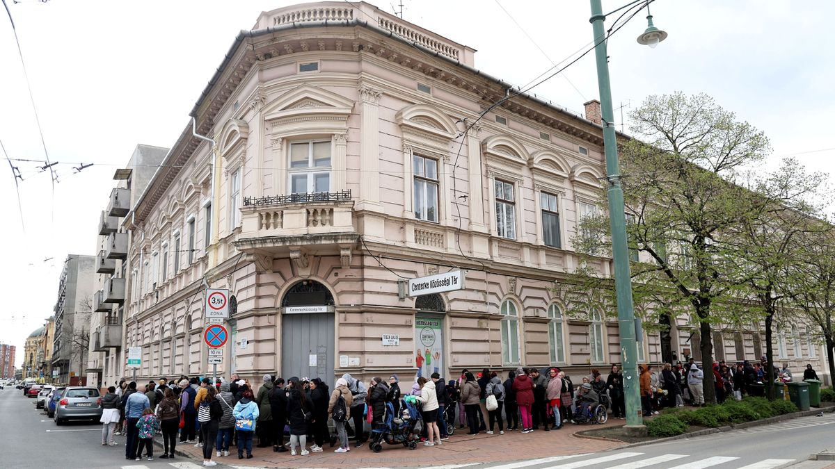 Húsvéti adományosztás: több száz rászorulón segítettek Szegeden