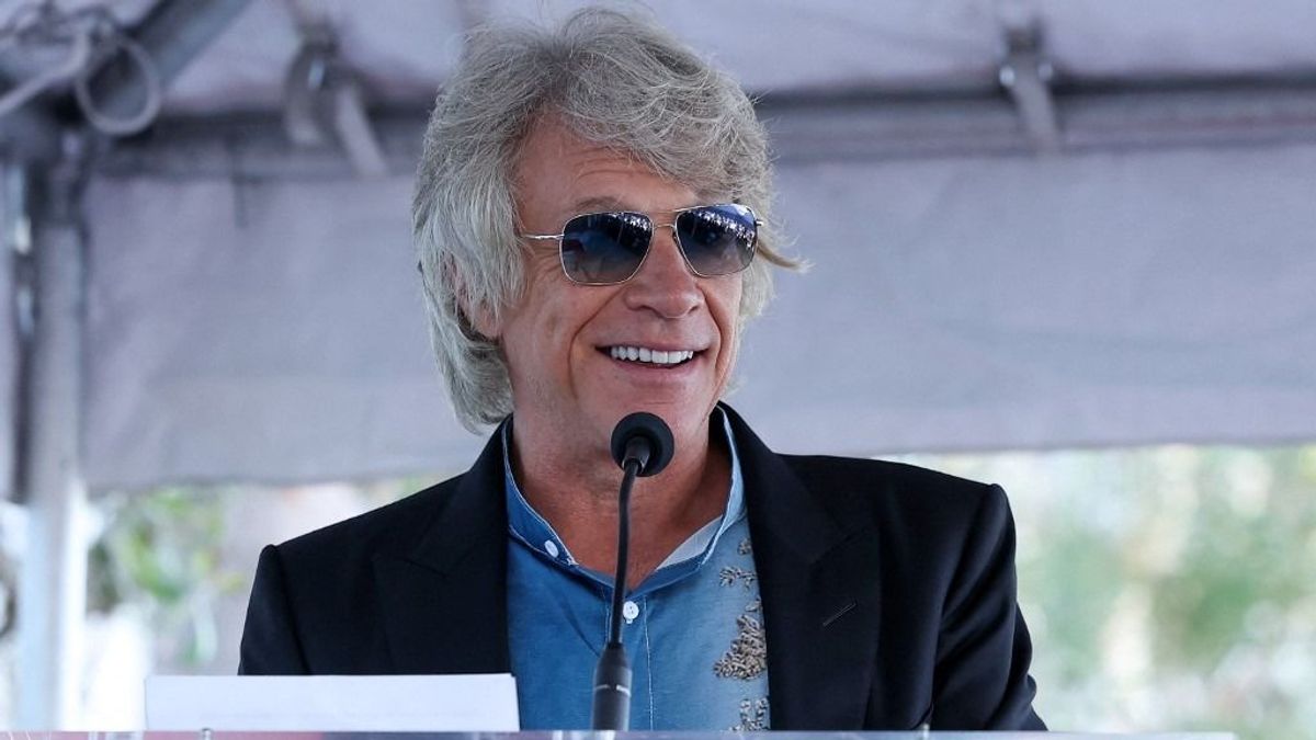 Baj van Jon Bon Jovi hangjával? Tisztázódott a banda dobosának sorsa is