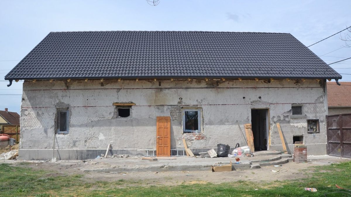 Leégett az otthonuk, most végre jó hírt kapott a Budusan család