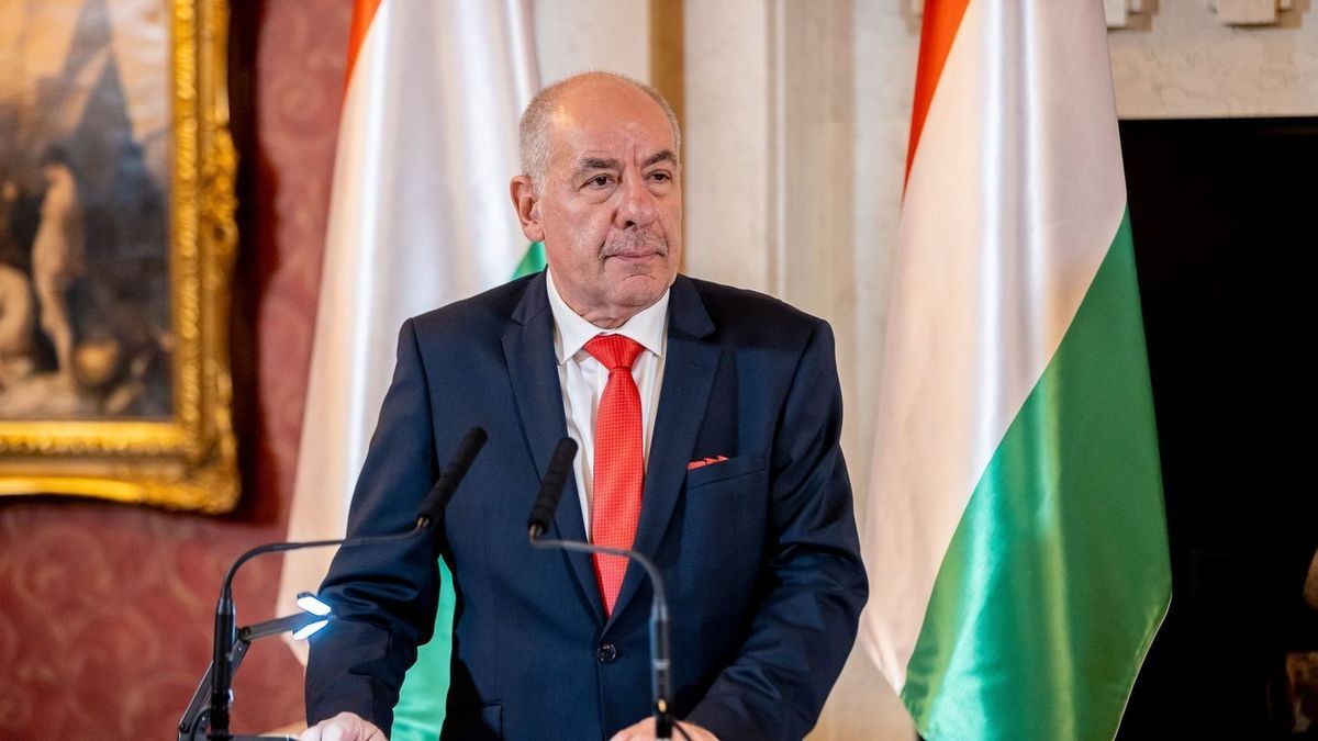 Szimpátiatüntetést tartanak az állami intézményvezetők melle