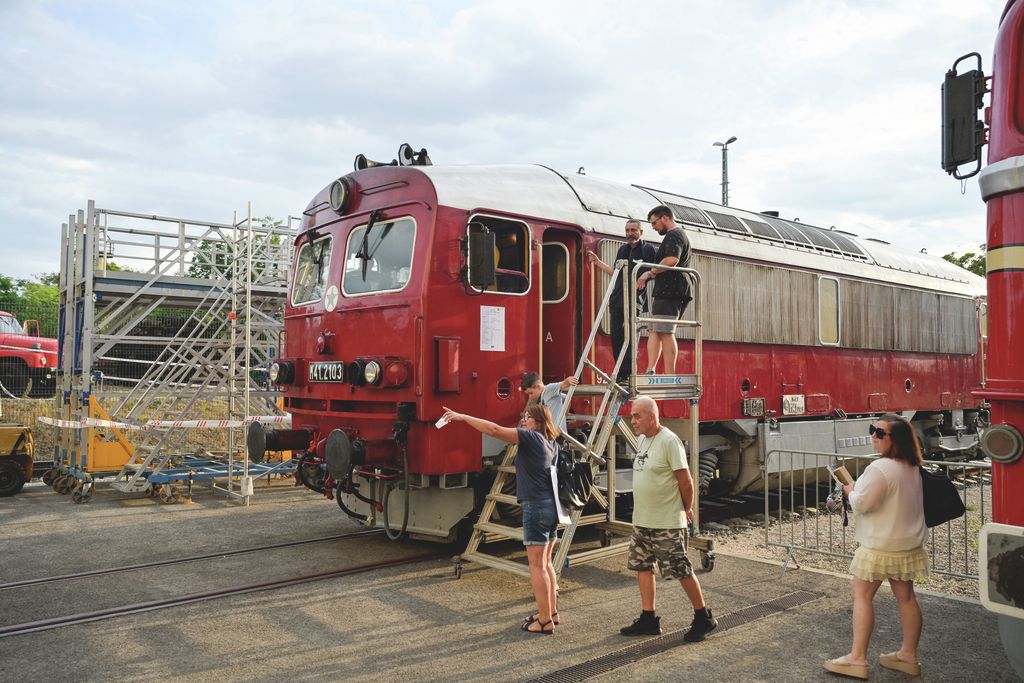 Szeged 2026.06.20. Múzeumok éjszakája. MÁV-csoport  vasúti remíz, Szeged-Rendező pályaudvar 
képen:
Fotó_ Török János TJ DM Délmagyar
