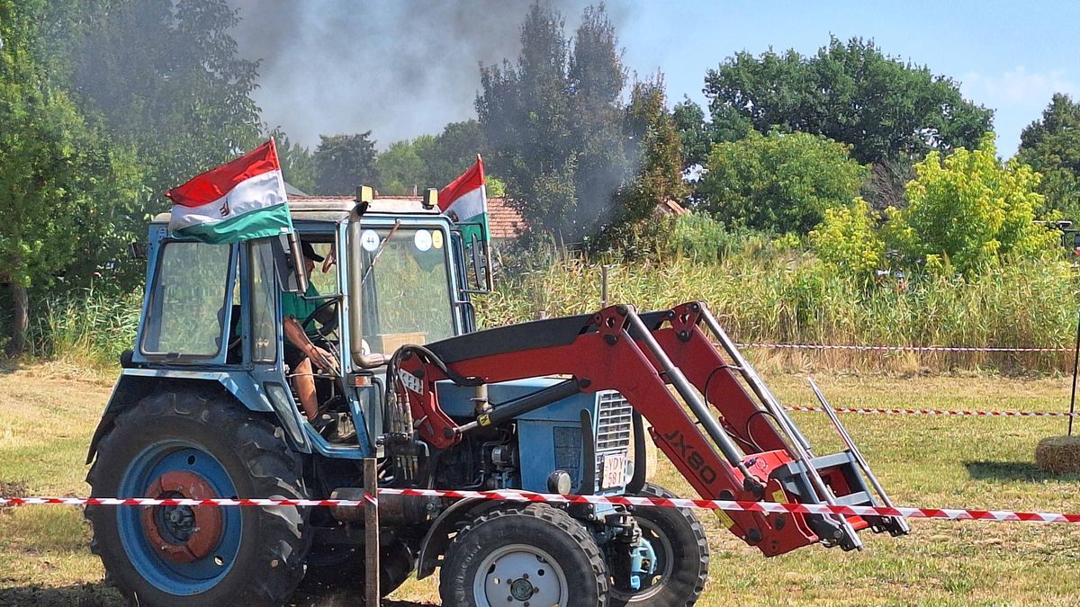 Pusztaszer legnagyobb ünnepe jön, traktorok, tűzijáték és mulatós sztár is érkezik