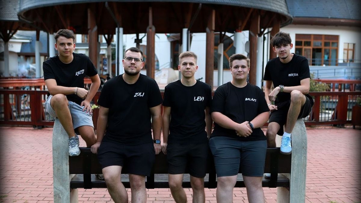 Egy fúvóka miatt született meg Makó egyik legkülönlegesebb zenekarneve